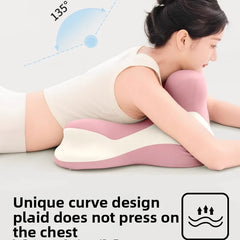 A woman demonstrates the Bed Lie Down Pillow Multifunctional Prone Position, lying face down to show its curved design that relieves chest pressure. A 135-degree angle graphic highlights this pillow’s comfort and support for sleeping or reading.