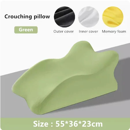 The Lie On The Bed Sleeping Pillow is a green, contoured cushion with a 100% polyester cover and supportive memory foam layers (55×36×23 cm), shown on a neutral background with labeled components.